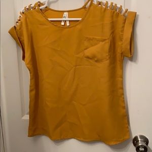 Short sleeve blouse